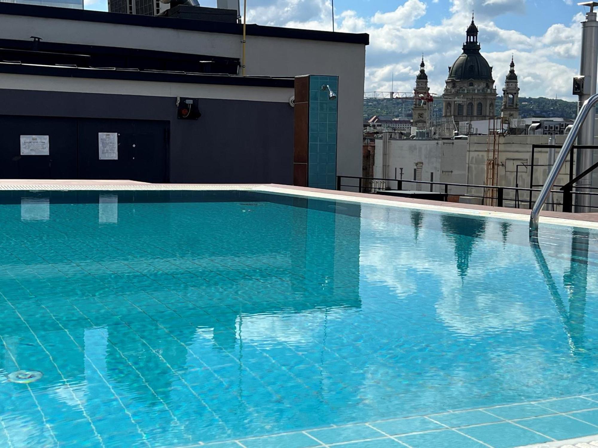 Luxe Central Studio With Pool, Parking & Ac Budapest Exterior photo