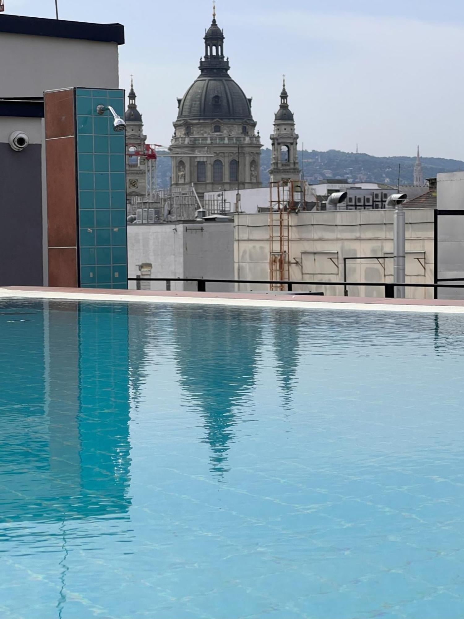 Luxe Central Studio With Pool, Parking & Ac Budapest Exterior photo